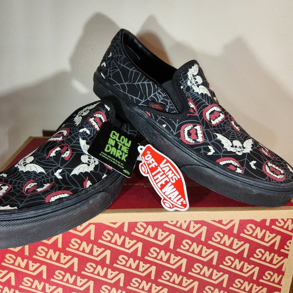 NWT VANS Classic Slip-on GLOW IN THE DARK Glow Frights Men Canvas Black (10.0) - Picture 6 of 16